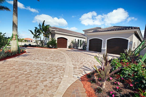 Best Professional Driveway Pavers  in Highwood, IL