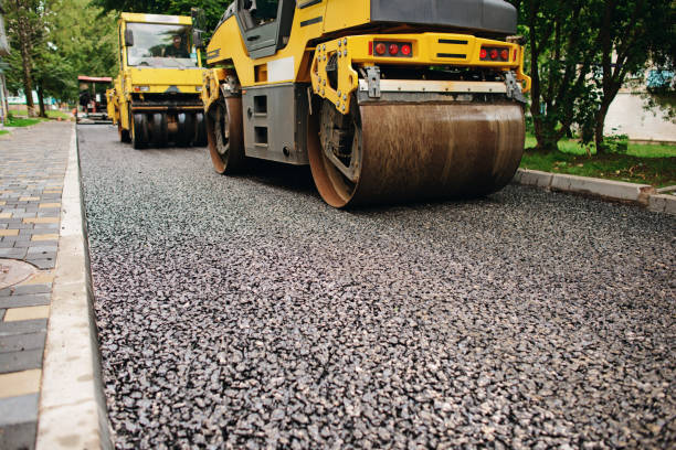 Best Local Driveway Pavers  in Highwood, IL